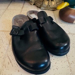 Mephisto Black Leather Mules